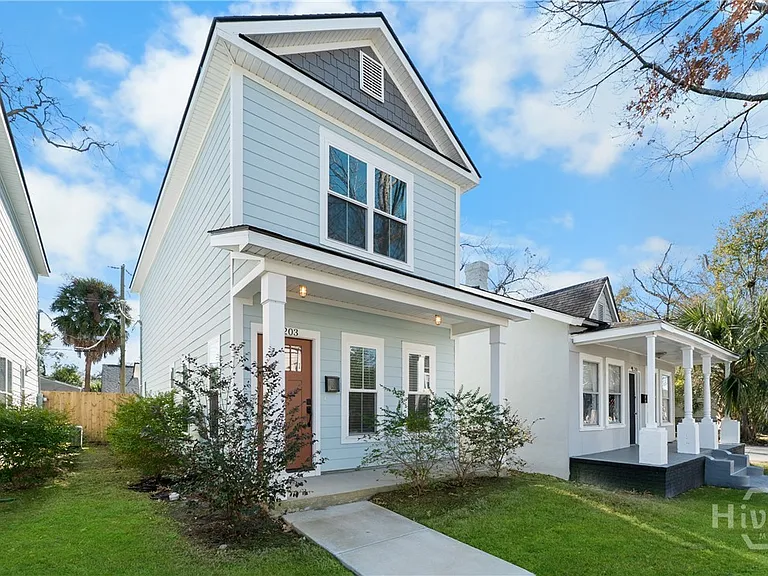 1203 E Bolton St — Photo 2