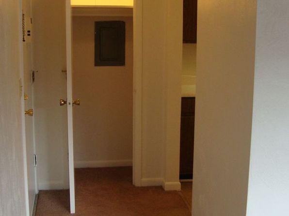 609 Clay St SE APT 2
