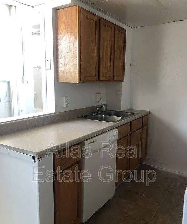1st image of 1524 Wabash St Unit 2