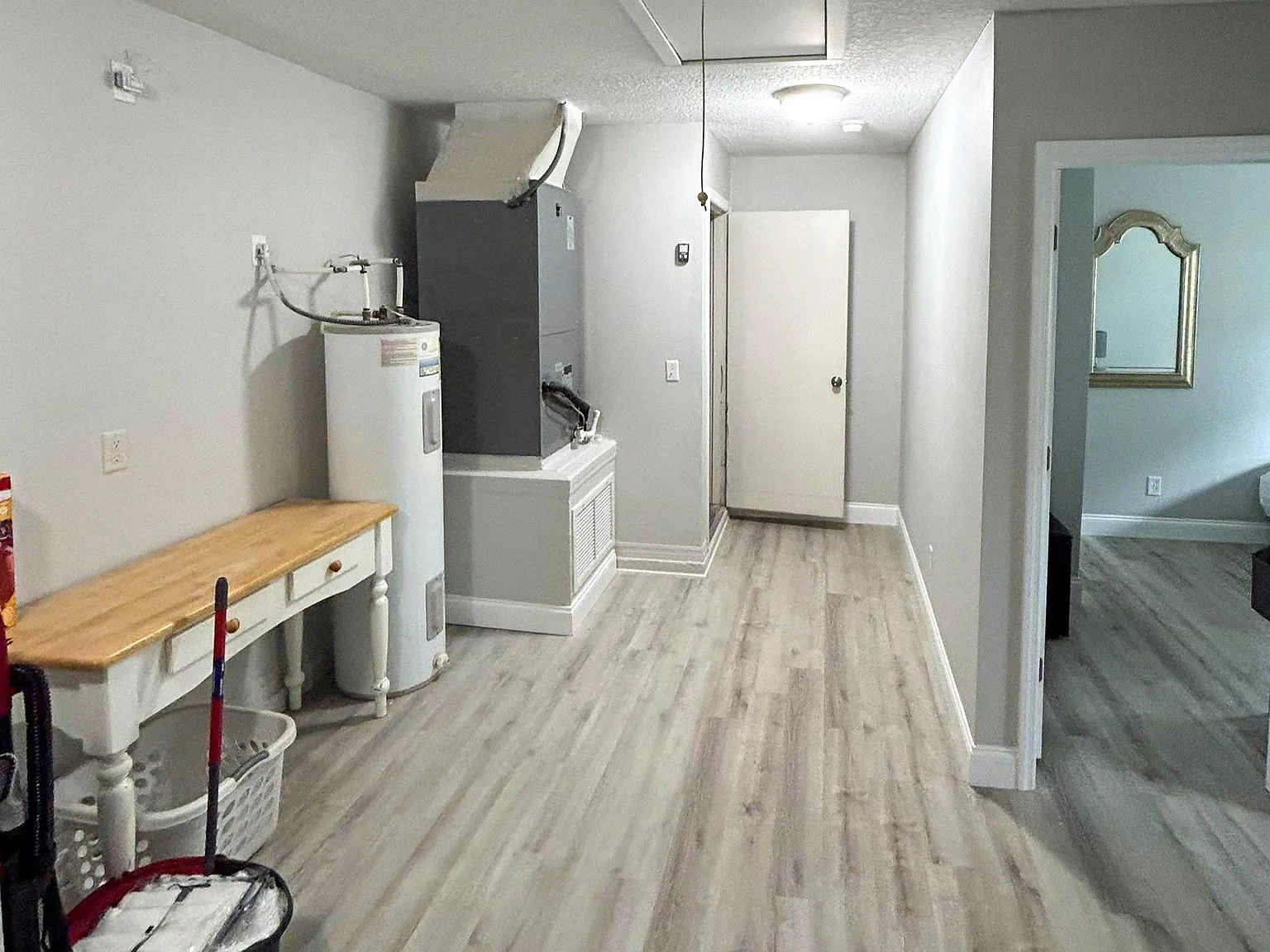4 bed, 2.0 bath, 1372 sqft, $910 — Photo 4