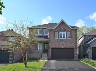 28 Silvercreek Cres, Barrie, ON L4N 1S7