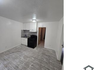 24 E 56th St, Long Beach, CA 90805