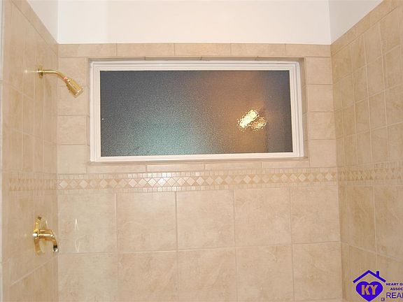 2nd image of 1107 Amanda Jo Dr
