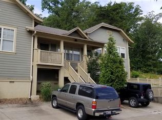 3165 N Barnsbury Ter, Fayetteville, AR 72703