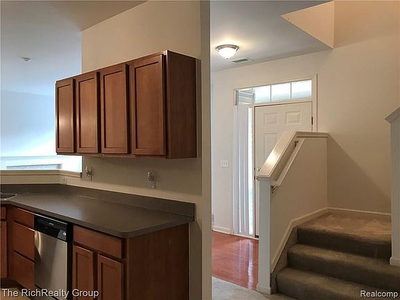 5th image of 3962 Radcliff Dr