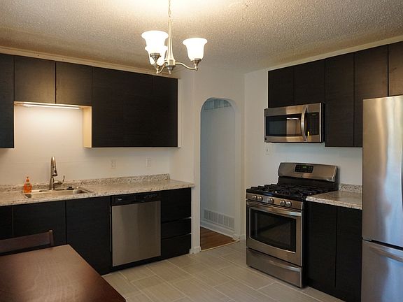 4th image of 1205 Saint Mark Dr