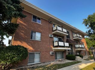 7400 W 111th St APT 103, Worth, IL 60482