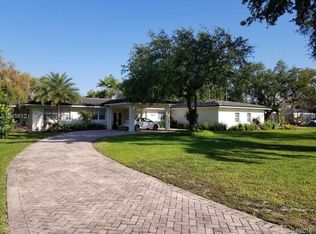 11540 SW 80th Rd, Pinecrest, FL 33156