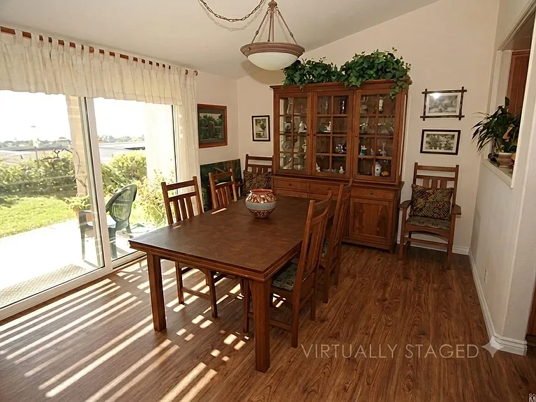 23062 Andria Pl — Photo 4