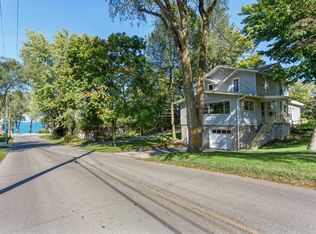 2200 Chastleton Dr, Long Beach, IN 46360