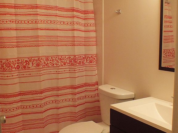 5th image of 233 Gilman Ave APT 6