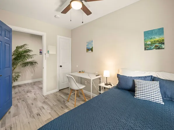 (undisclosed Address), Houston, TX 77088