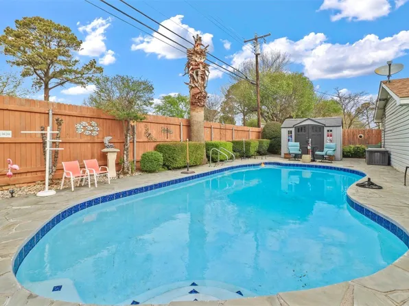 3013 Hillcrest Dr, Irving, TX 75062