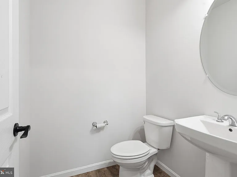 10302 Spotswood Dr — Photo 7