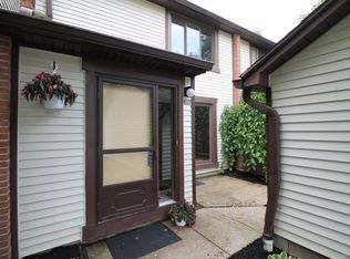 155 Charlesgate Cir, East Amherst, NY 14051