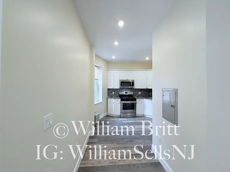 64-66 Sherman Pl #27 — Photo 3