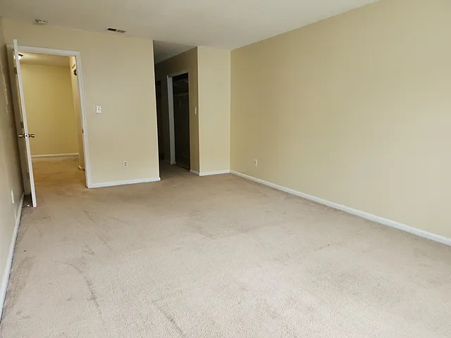 5326 Lake Victoria Arch — Photo 10