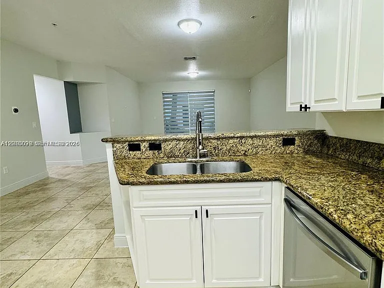 12430 SW 50th St #105 — Photo 10