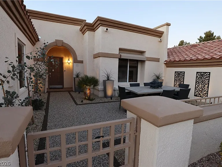 2913 Vista Butte Dr — Photo 4