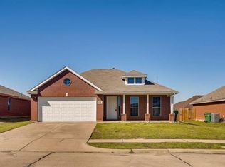 902 Remington Ranch Rd, Mansfield, TX 76063