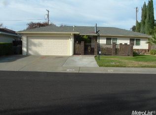 1422 Auburn Way, Woodland, CA 95695