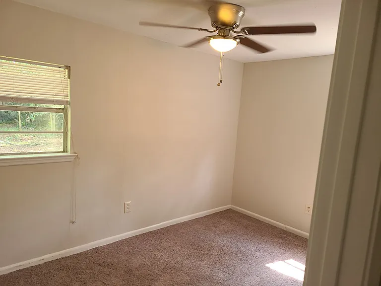 2112 Melanie Dr — Photo 6
