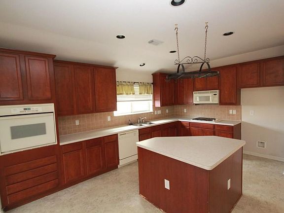 2nd image of 16726 Canyon Whisper Dr