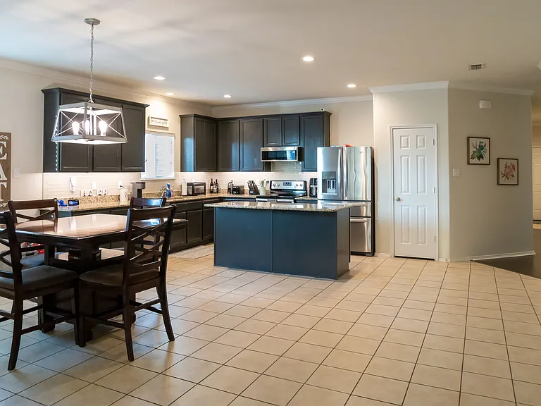 7757 Berrenda Dr — Photo 5