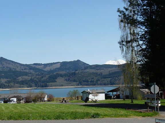 5th image of 123 Crest Dr