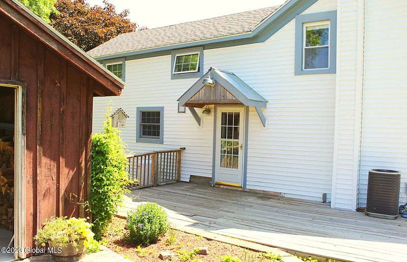 5th image of 443 Bell Road
