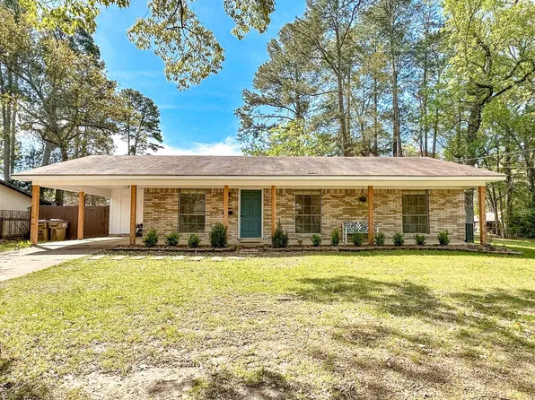 306 River Oaks Dr, Jefferson, TX 75657