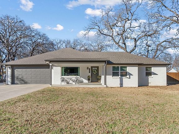 3rd image of 1021 Poe St