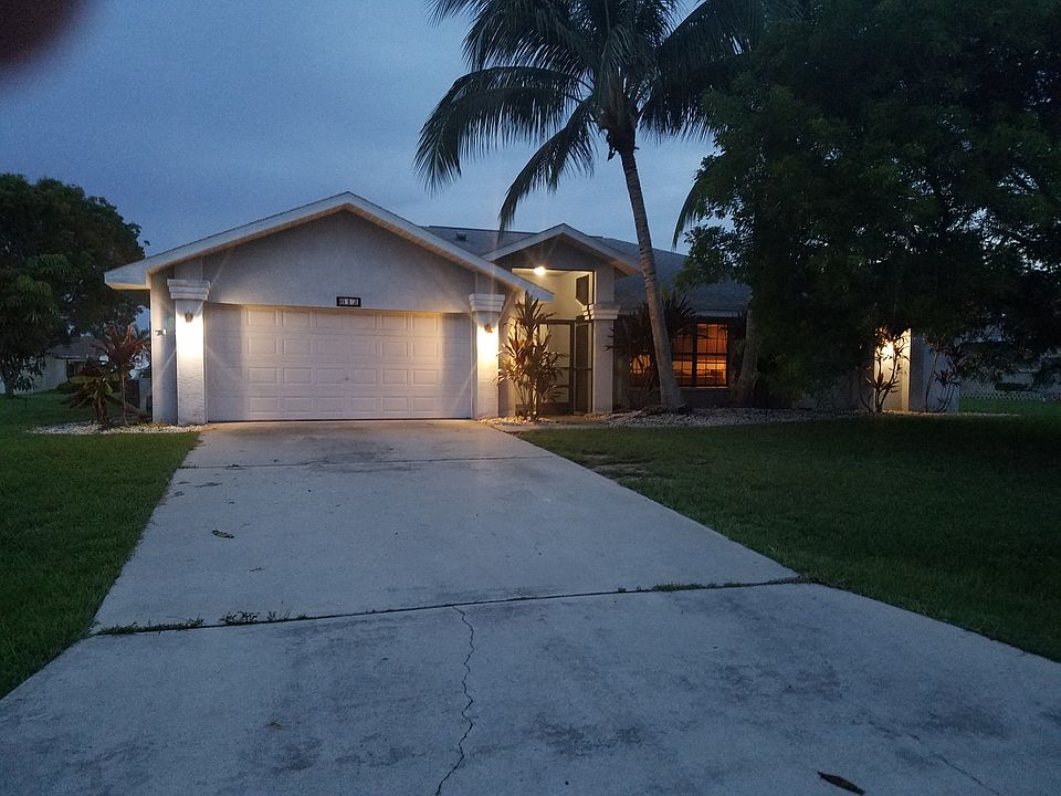 1st image of 612 SE 18th Ter