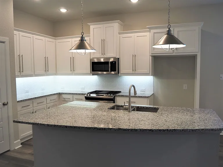 701 Matchbox St — Photo 5