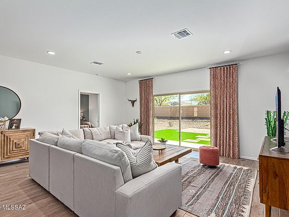 4th image of 13598 N Nicholas Ct