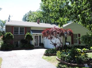 4558 Longfellow Rd, Sylvania, OH 43560