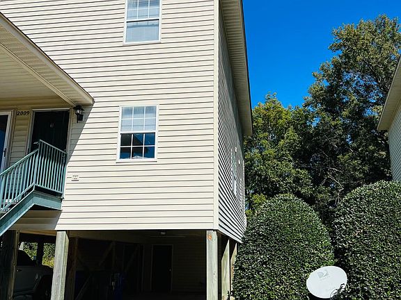 2nd image of 2009 River Dr #B