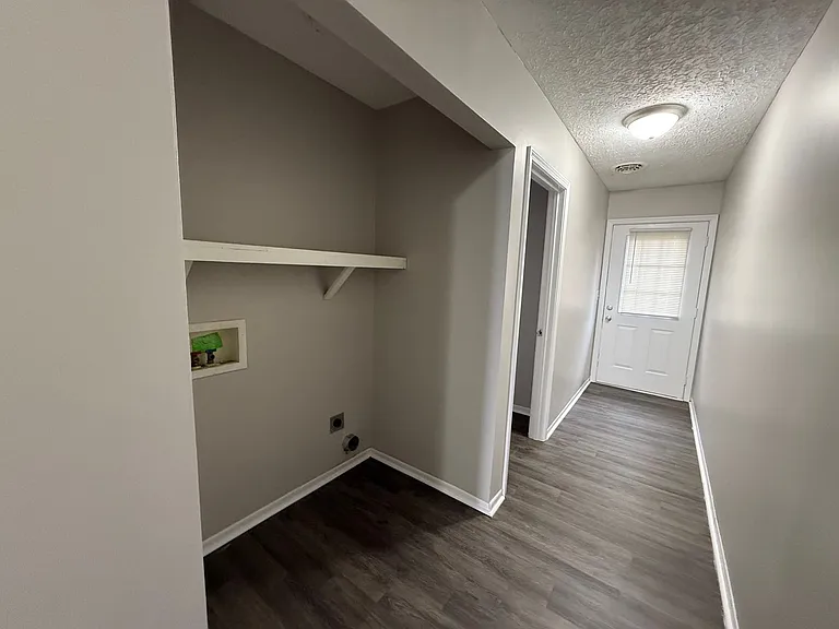 413 Fairview Ave — Photo 8