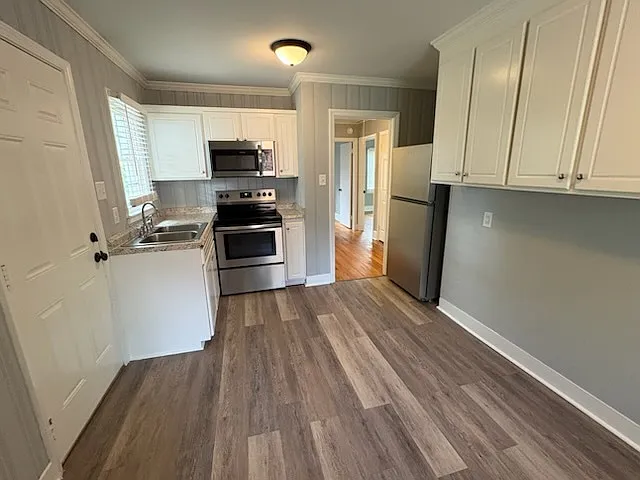 2 bed, 1.0 bath, 882 sqft, $1,095 — Photo 3