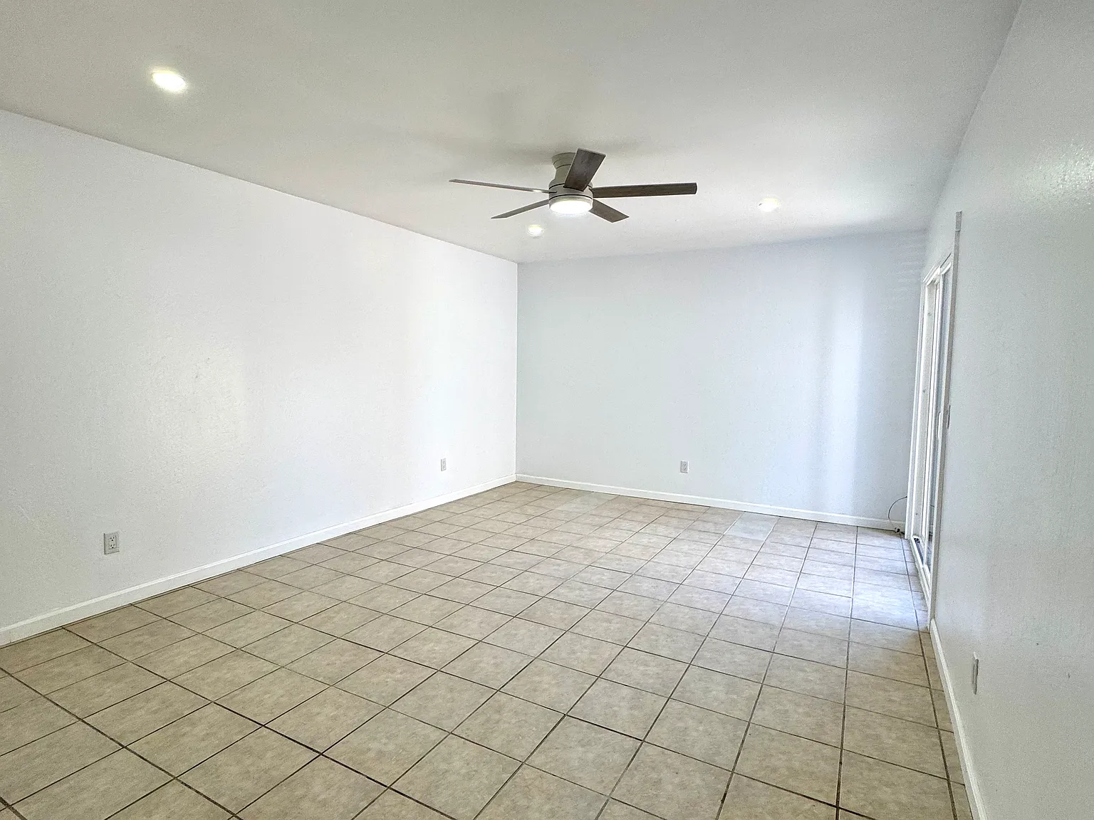 43 El Basset Ct — Photo 2