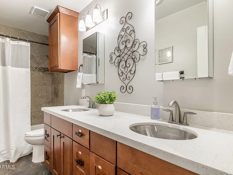 5948 E Corrine Dr — Photo 33