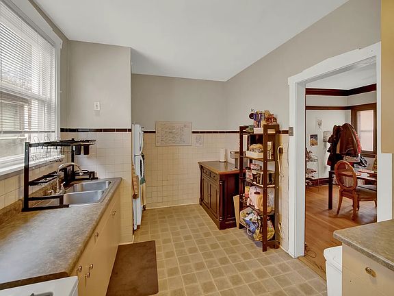 4th image of 6447 N Glenwood Ave #2