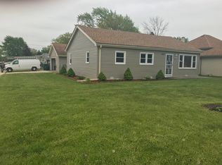 8331 Menard Ave, Burbank, IL 60459