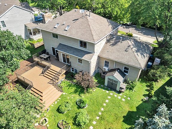 2nd image of 2135 Hamilton Dr