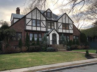 20 Kenilworth St, Newton, MA 02458