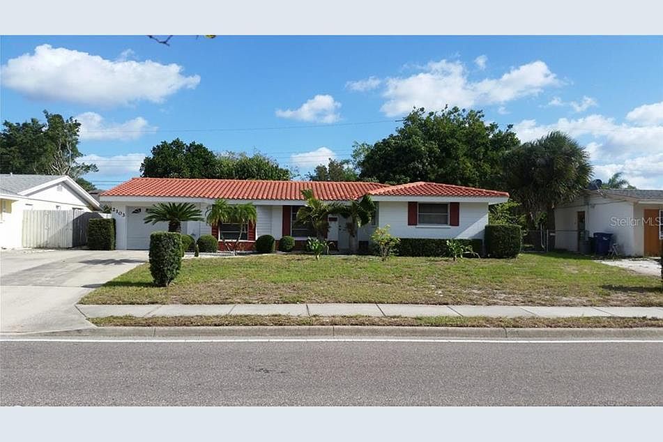 2103 Bayshore Gardens Pkwy, Bradenton, FL 34207 | Zillow