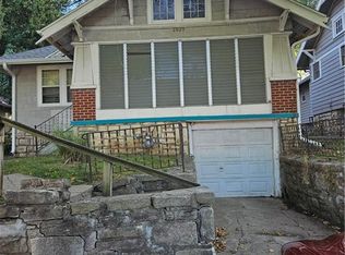 2029 E Gregory Blvd, Kansas City, MO 64132