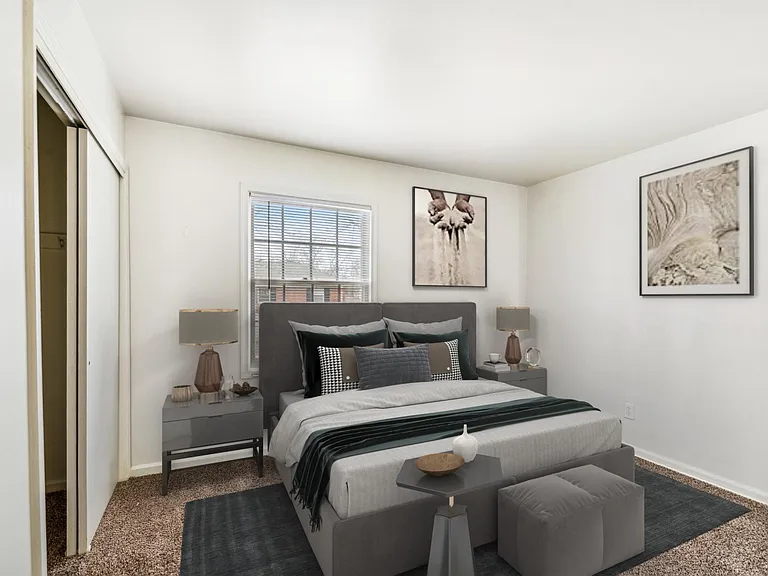 Jamestown Apartments & Townhomes — Photo 23