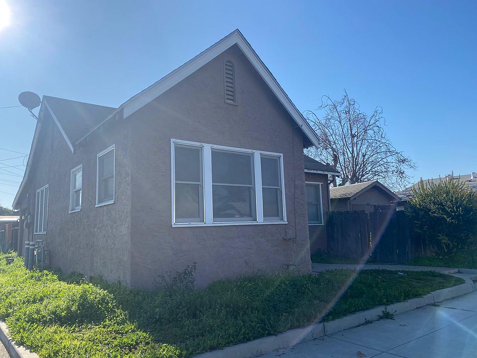 2nd image of 614 W 4th St