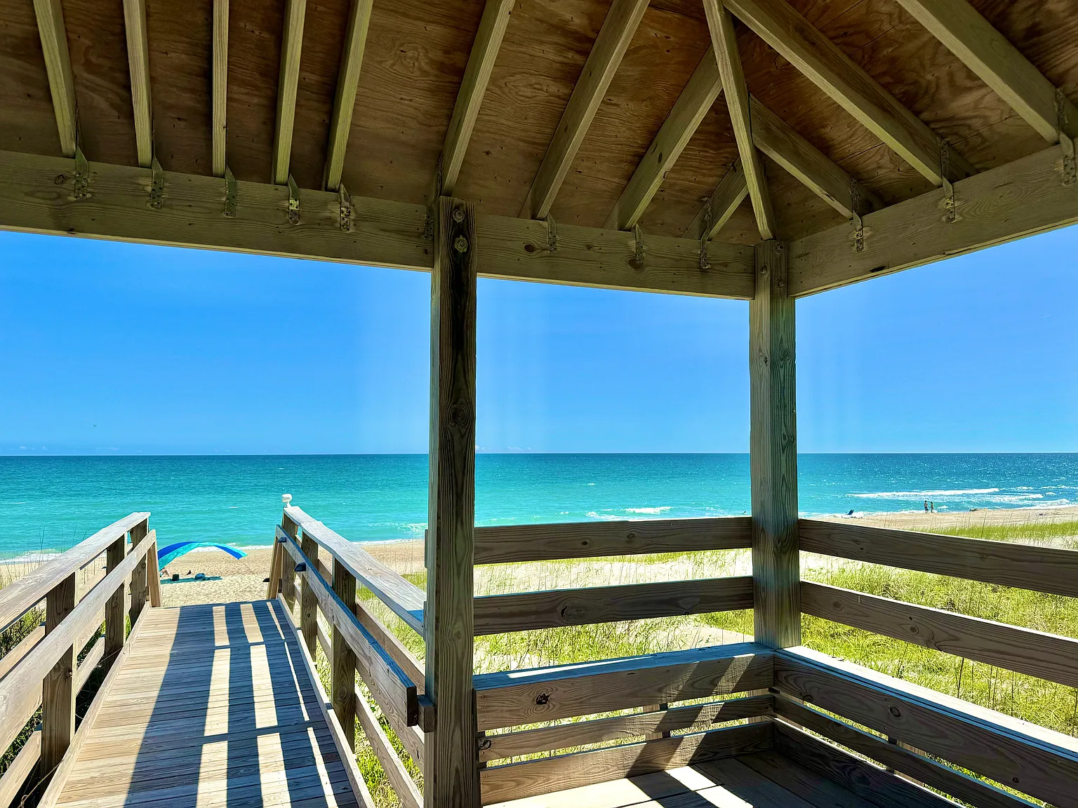 2401 W Fort Macon Rd — Photo 4